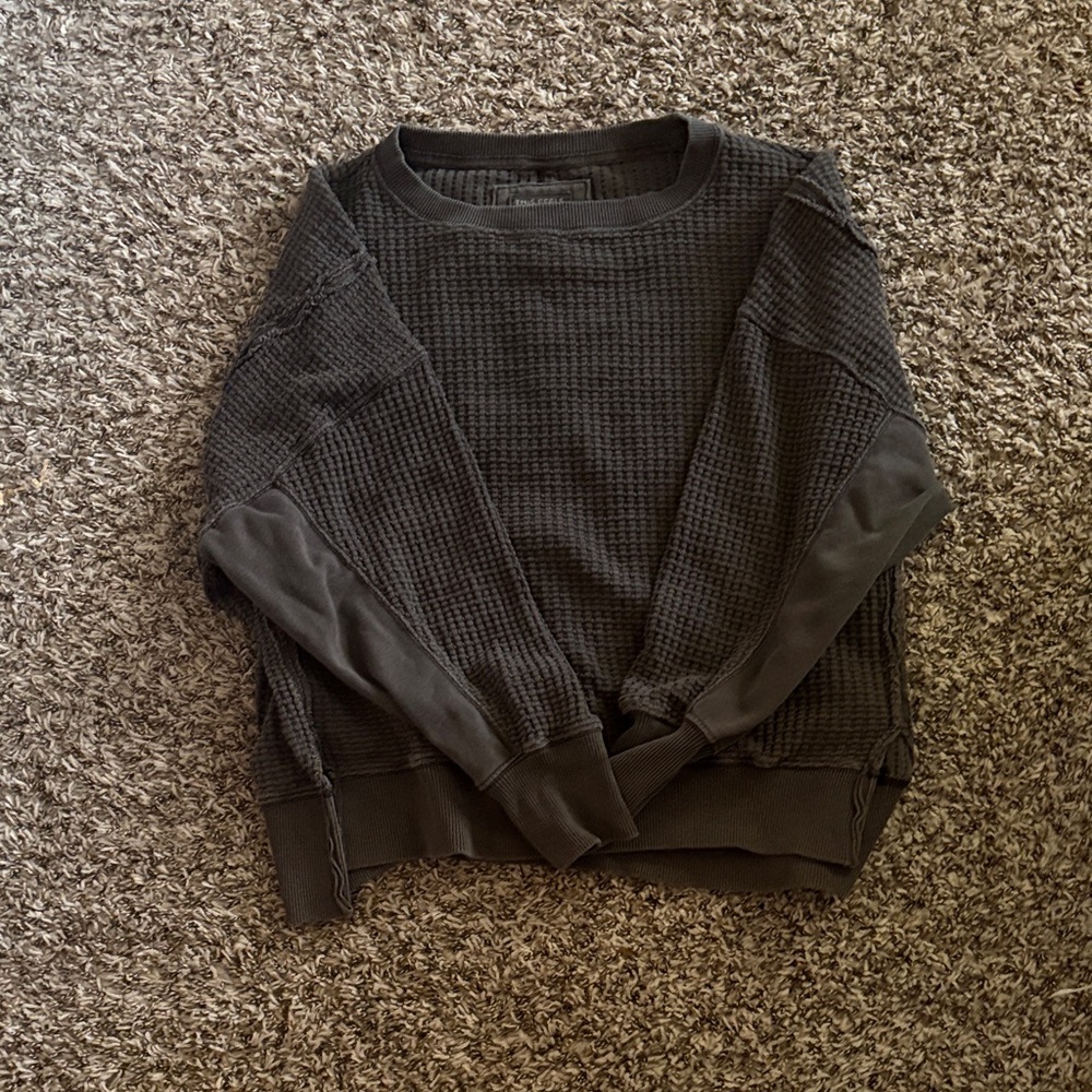 Oversized women’s American eagle sweater